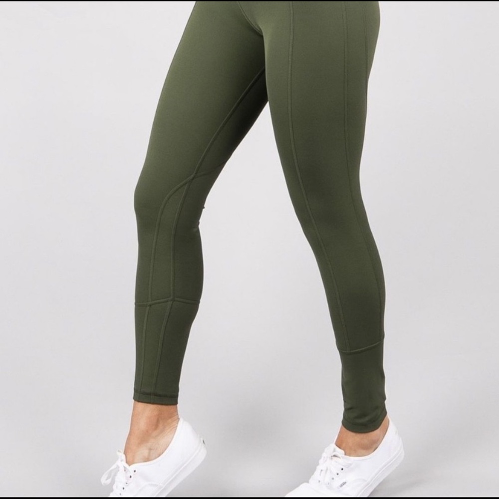 BuffBunny Ferrari Leggings - AVO